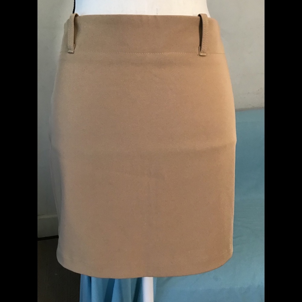IZ Byer California tan skirt. Size 5